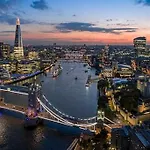 Stunning 3 Bed 2 Bath Penthouse In Central London