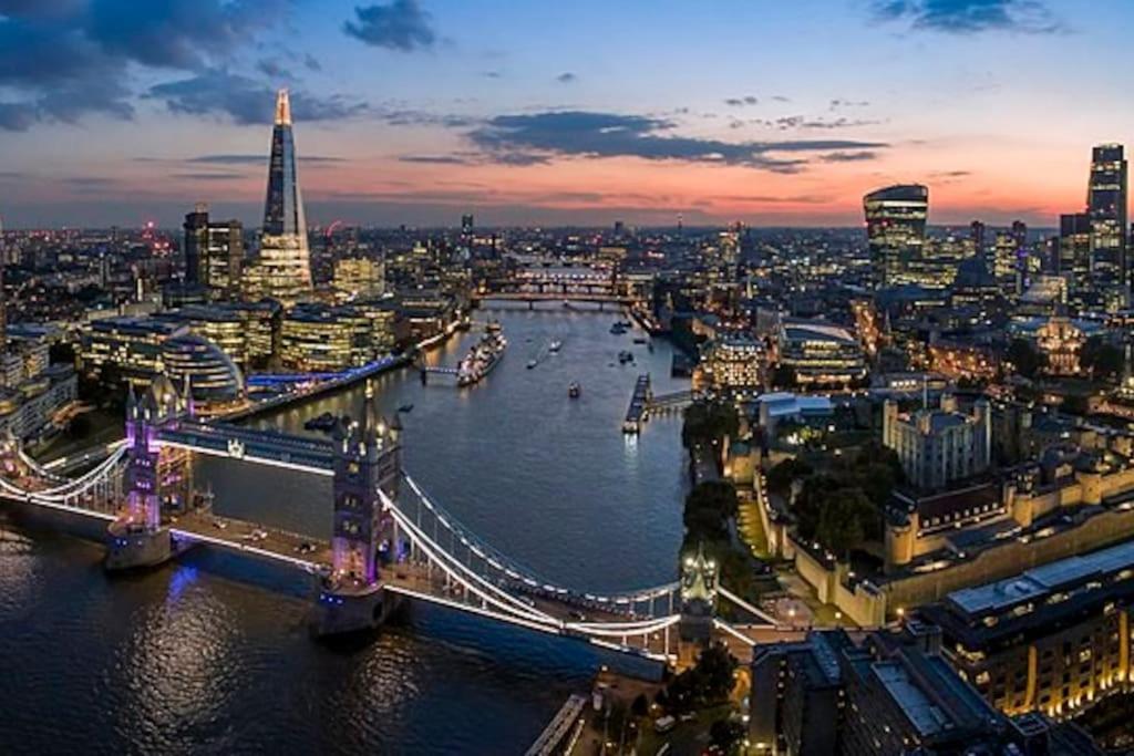 Stunning 3 Bed 2 Bath Penthouse In *