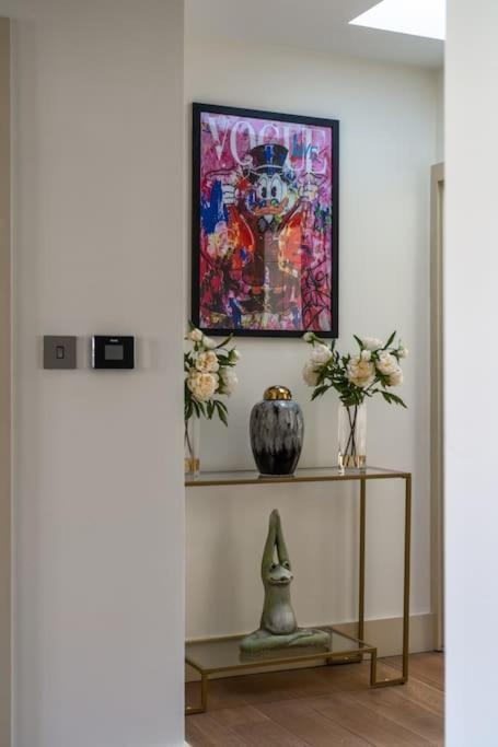 Stunning 3 Bed 2 Bath Penthouse In