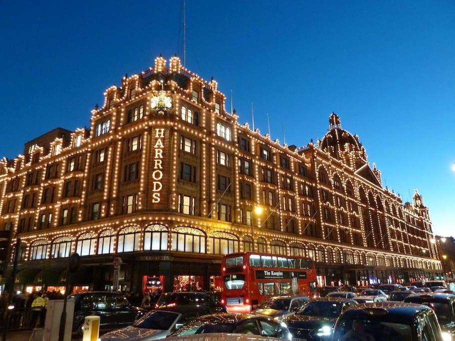 Stunning 3 Bed 2 Bath Penthouse In Londra